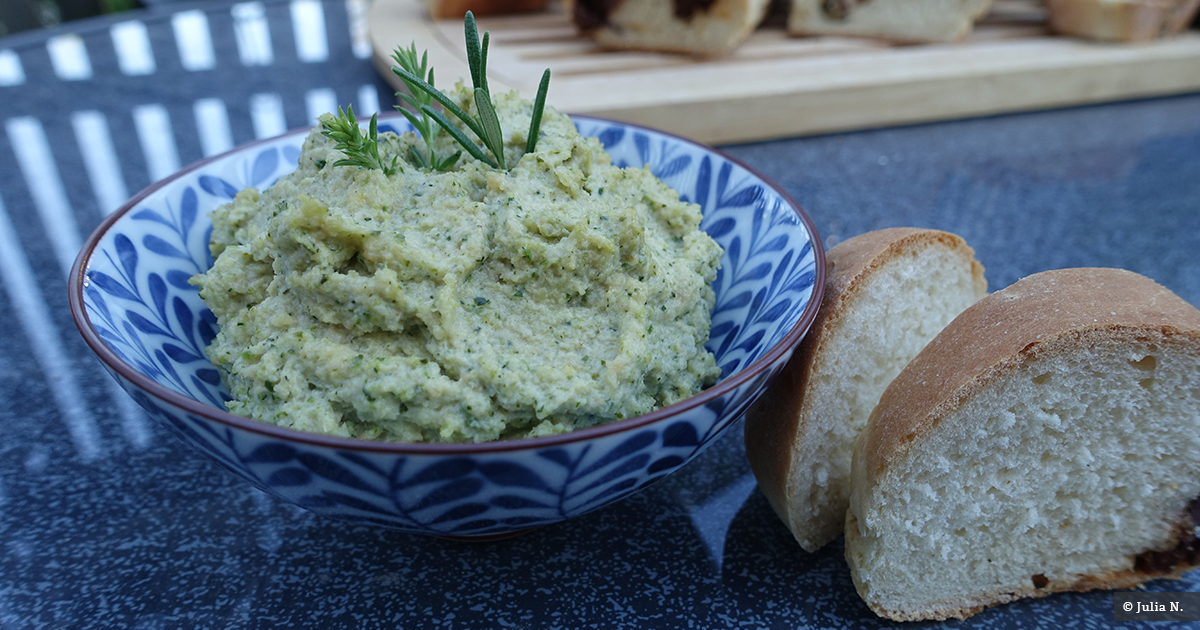 Zucchini-Aufstrich: einfaches &amp; leckeres Rezept | Waschbär-Magazin